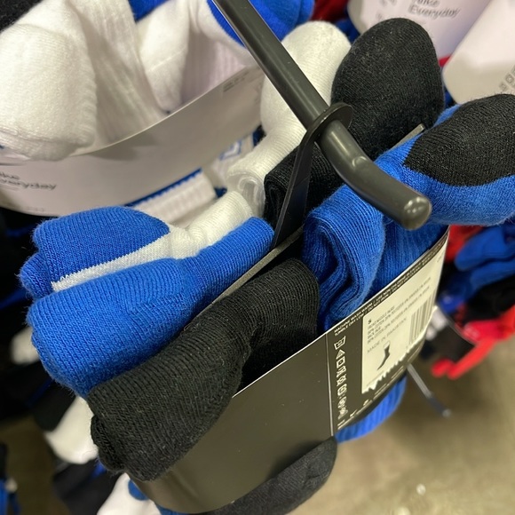 NIKE
Training Crew Socks (6 Pairs)
Nike Everyday Cushioned - Picture 6 of 16